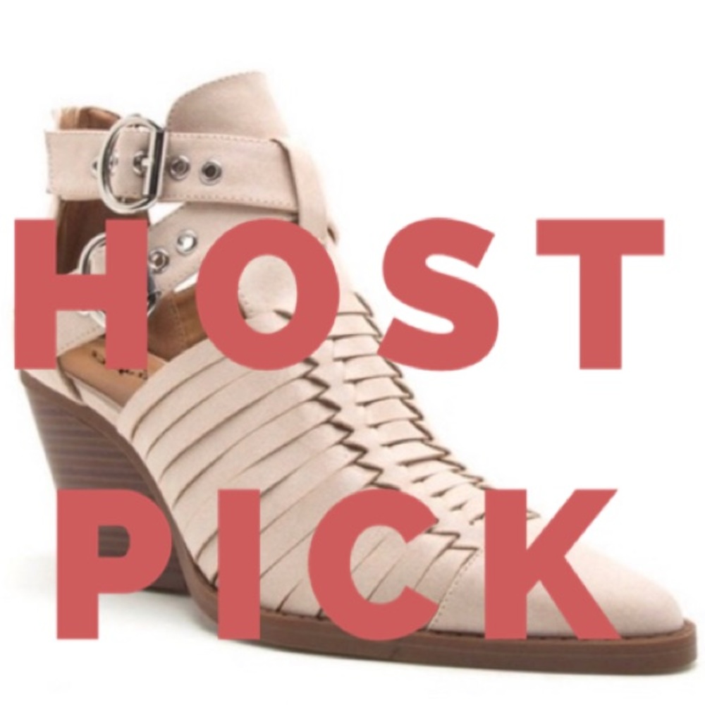 Almond pointed toe booties!